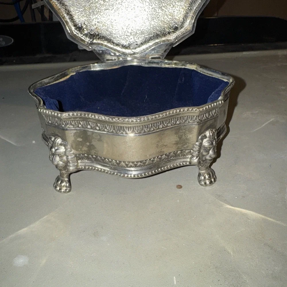 Vtg Sankyo Like Silver Plated Music Jewelry Trinket Box Hinged Footed Victorian